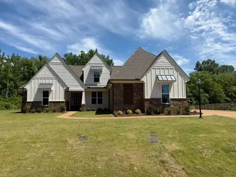 100 Drake Dr, Piperton, TN 38017