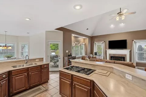 Kitchen - 1752 Campden Dr, Collierville, TN 38017 photo 3 of 3