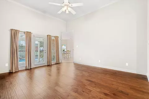 Living - 1752 Campden Dr, Collierville, TN 38017 photo 2 of 4