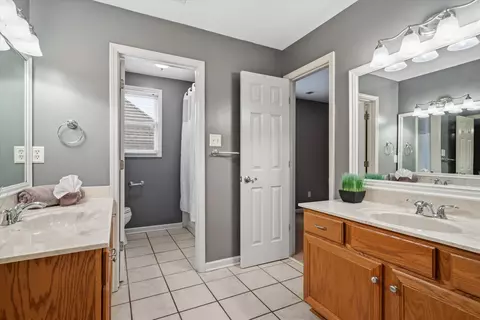 Bath - 1752 Campden Dr, Collierville, TN 38017 photo 5 of 5