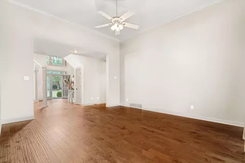 Living - 1752 Campden Dr, Collierville, TN 38017 photo 3 of 4