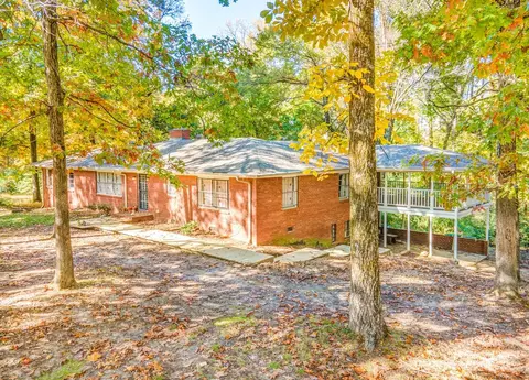 2725 Covington Pike Rd, Memphis, TN 38128