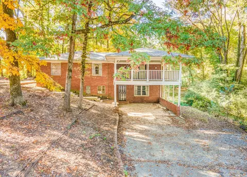 2725 Covington Pike Rd, Memphis, TN 38128