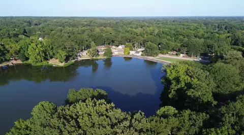 2869 Dumbarton Oaks Dr, Memphis, TN 38127