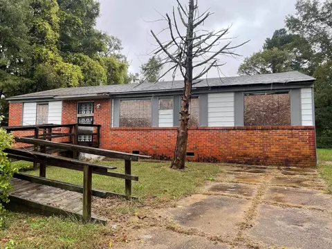 5076 Newton Dr, Memphis, TN 38109