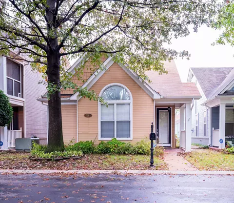 116 Isle Creek Dr, Memphis, TN 38103