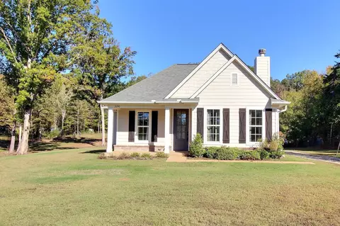 3290 Raleigh Lagrange Dr, Rossville, TN 38066