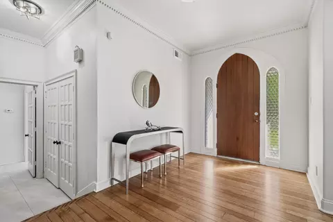 Entry Way - 159 Perkins Ext, Memphis, TN 38117 photo 2 of 5