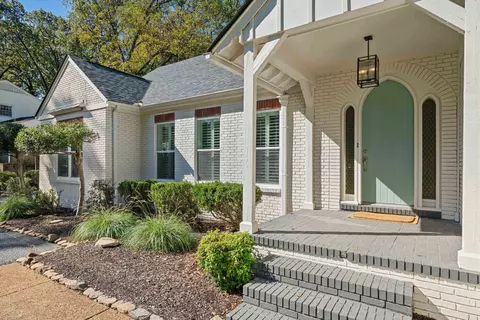 Exterior - 159 Perkins Ext, Memphis, TN 38117 photo 2 of 4