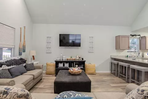 Living - 25 Bogey Loop, Counce, TN 38326 photo 1 of 2