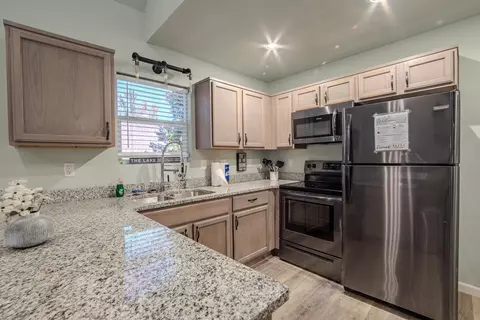 Kitchen - 25 Bogey Loop, Counce, TN 38326 photo 3 of 3