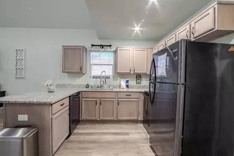 Kitchen - 25 Bogey Loop, Counce, TN 38326 photo 1 of 3