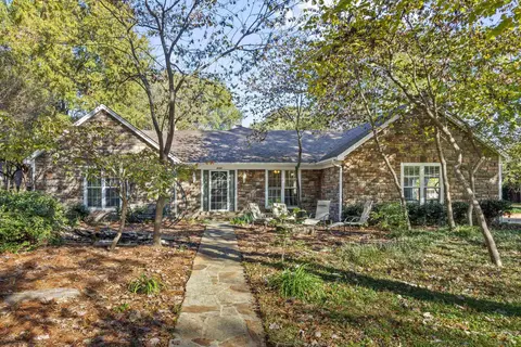 8040 Sunny Creek Dr, Germantown, TN 38138
