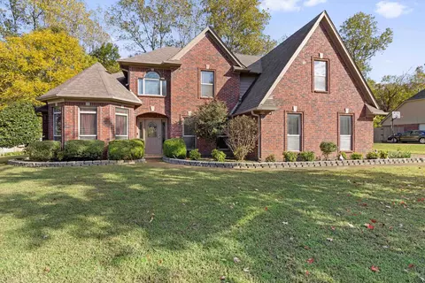 3408 Wolf Shadow Ln, Bartlett, TN 38133