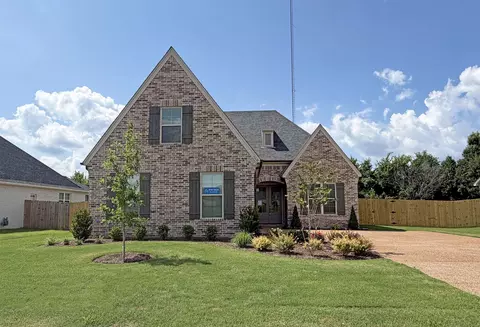 110 Laurel Wood Ln, Oakland, TN 38060