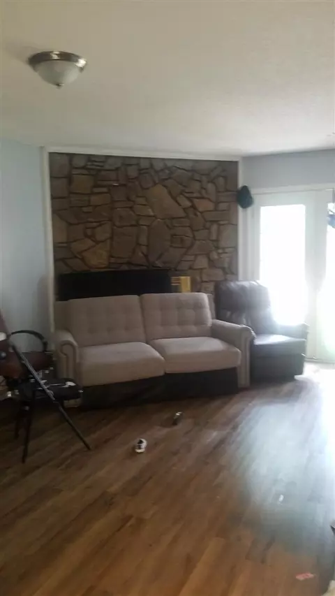 5647 Maple Tree Dr, Memphis, TN 38115 photo 3