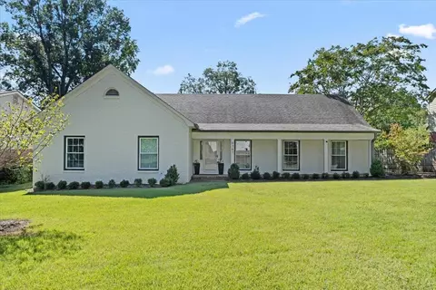 6383 Wood Bridge Rd, Memphis, TN 38119