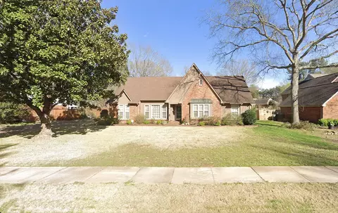 2280 Prestwick Dr, Germantown, TN 38139
