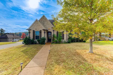 9245 Pinkerton Ln, Cordova, TN 38016