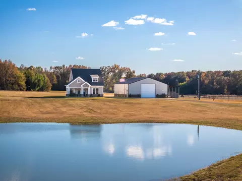 2005 Clay Pond Dr, Oakland, TN 38060