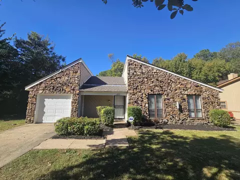 4073 Silverleaf Rd, Memphis, TN 38115