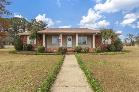 205 Pinecrest Dr, Henderson, TN 38340