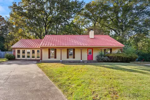 124 Floyd Cir, Senatobia, MS 38668
