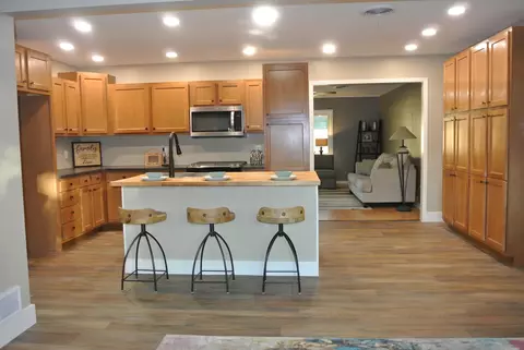 948 Greencliff Rd, Collierville, TN 38017