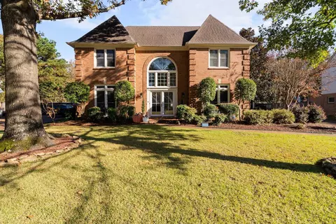 1862 River Park Dr, Germantown, TN 38139