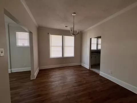 Living - 734 Spring St, Memphis, TN 38112 photo 1 of 2