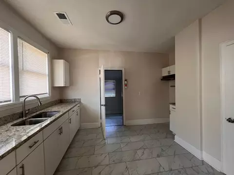 Kitchen - 734 Spring St, Memphis, TN 38112 photo 1 of 2