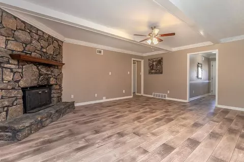 Living - 3396 Venson Dr, Bartlett, TN 38135 photo 3 of 6