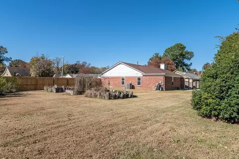 Exterior - 3396 Venson Dr, Bartlett, TN 38135 photo 4 of 9