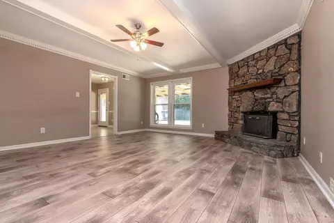 Living - 3396 Venson Dr, Bartlett, TN 38135 photo 5 of 6