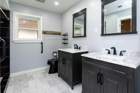 Bath - 3396 Venson Dr, Bartlett, TN 38135 photo 1 of 4