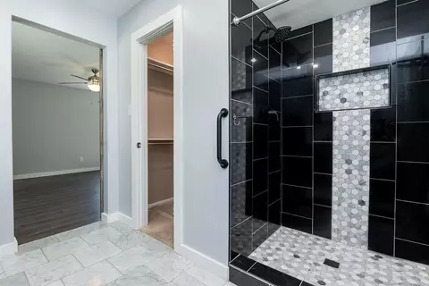 Bath - 3396 Venson Dr, Bartlett, TN 38135 photo 3 of 4
