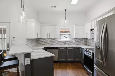 89 W Carolina Ave W, Memphis, TN 38103