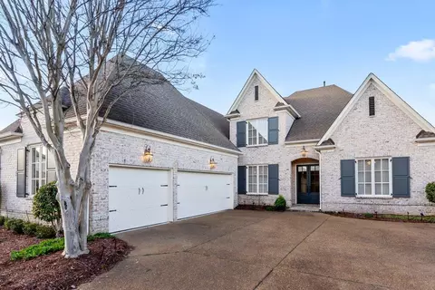 1892 Penshurst Dr, Collierville, TN 38017