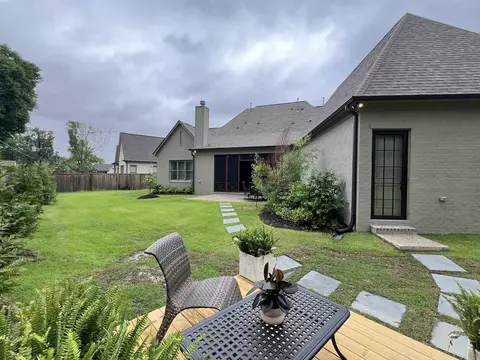 1687 Neshoba Oak Ln W, Germantown, TN 38138
