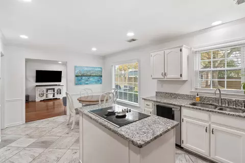 Kitchen - 222 E Nolley Dr, Collierville, TN 38017 photo 1 of 2