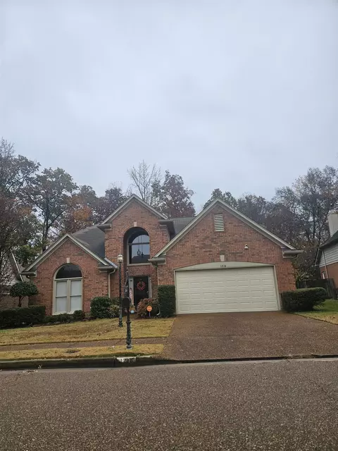 1218 Cordova Green Dr, Cordova, TN 38018