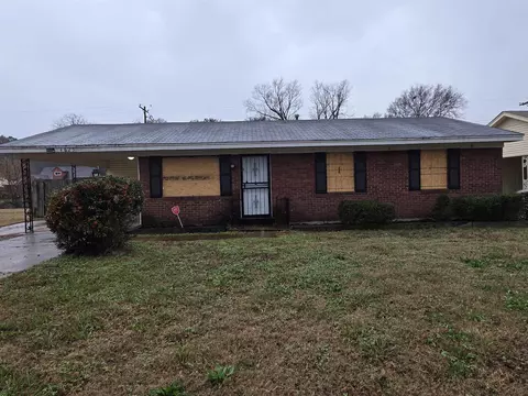 4625 White Fox Dr, Memphis, TN 38109