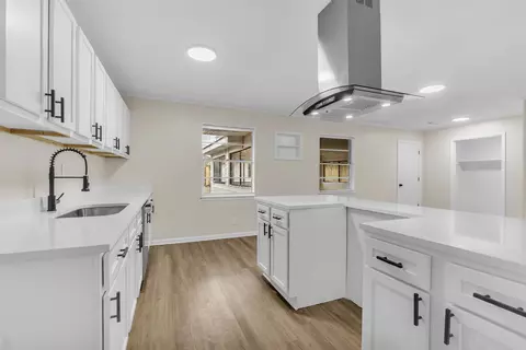 Kitchen - 5136 Rolling Fields Dr, Memphis, TN 38134 photo 1 of 2