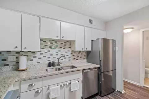 108 N Belvedere Blvd #12, Memphis, TN 38104