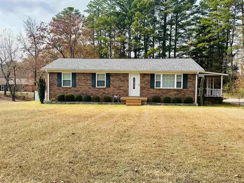 170 Mitchell St, Selmer, TN 38375