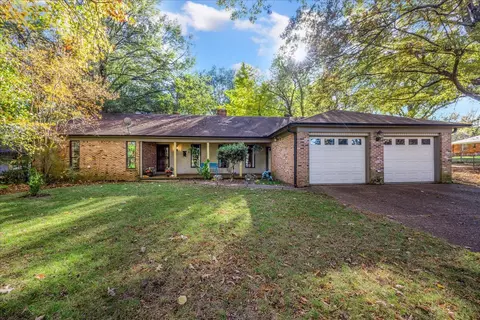 2749 N Lake Shore Dr, Memphis, TN 38127