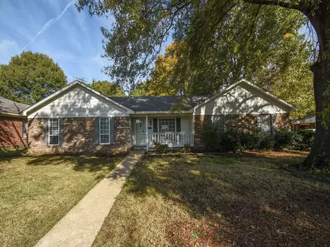6302 Kingscrest Ln, Memphis, TN 38115