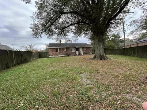 Exterior - 1809 Cherry Rd, Memphis, TN 38117 photo 4 of 4