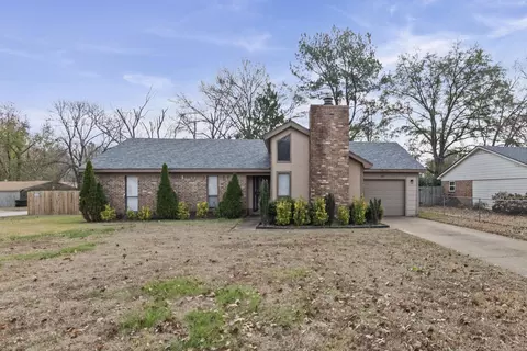 2695 Whitney Ave, Memphis, TN 38127