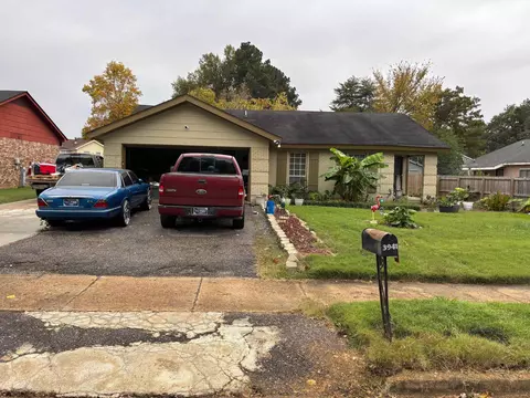 3941 Stillwood Dr, Memphis, TN 38128